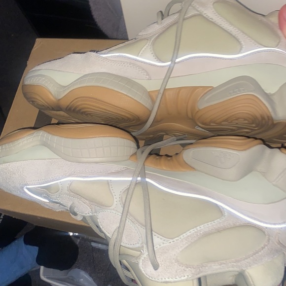 Yeezy 500 Stone - Picture 3 of 4